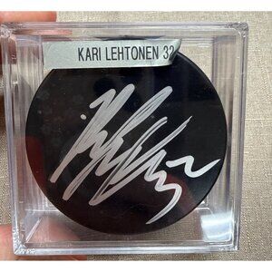 Autographed Kari Lehtonen NHL Hockey Puck In Display Case